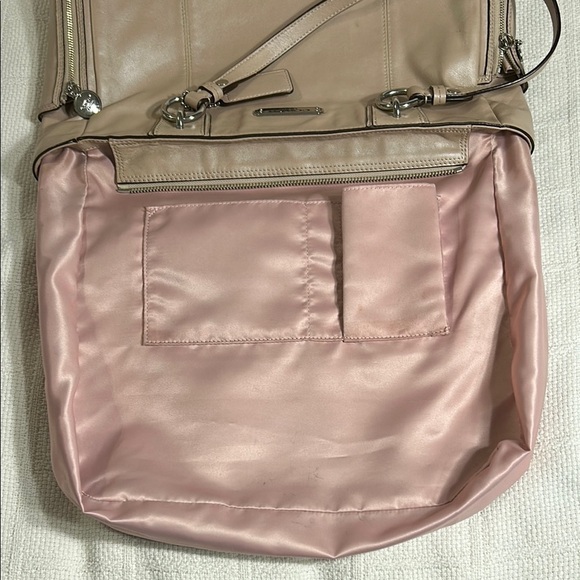 Coach F19456 Tall Gallery Putty Colored Leather Tote - Picture 8 of 10